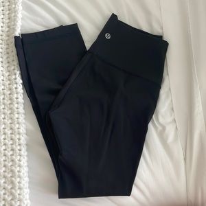 Lulu Cropped Leggings